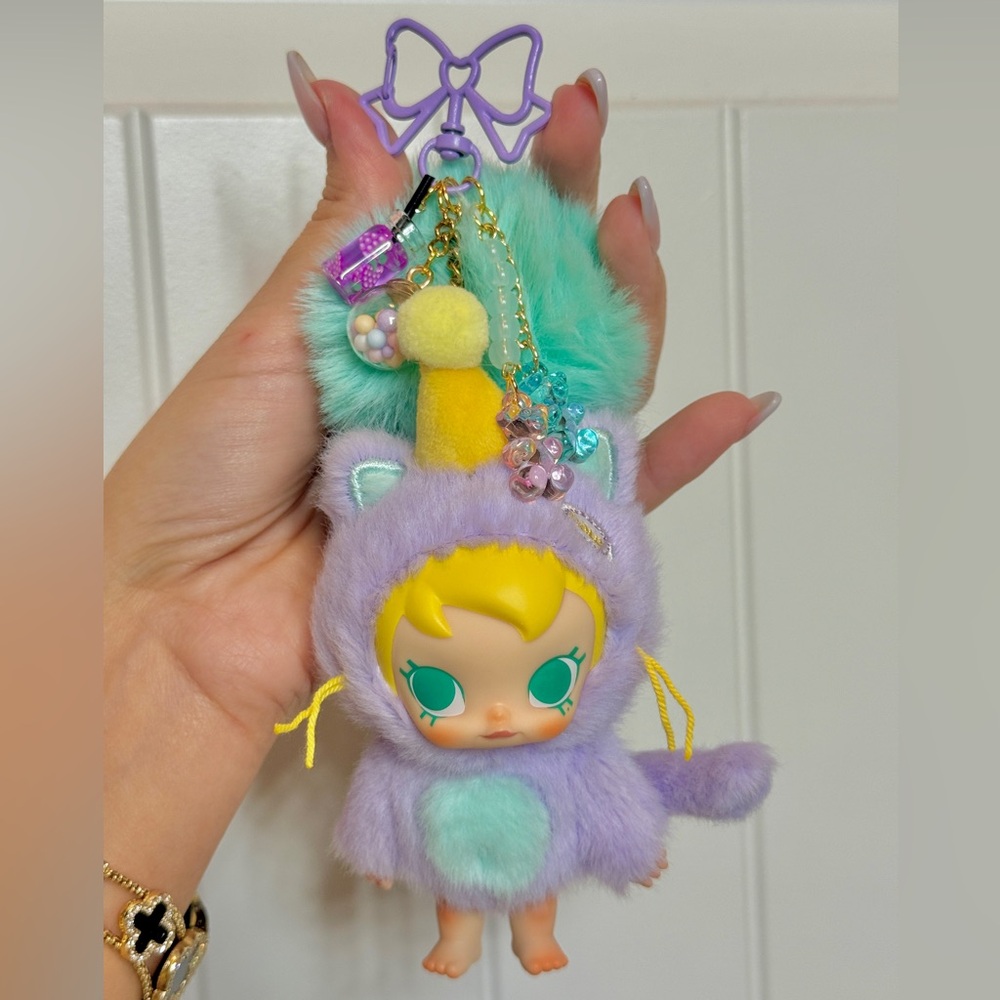 BABY MOLLY POCKET FRIENDS KEYCHAIN-LEAVE ME ALONE